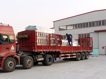 濟南西科櫥柜門生產線裝車發貨現場